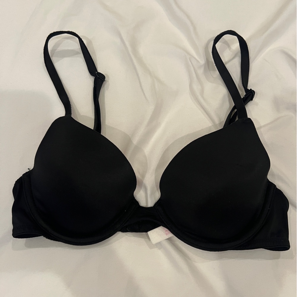 NWOT VS PINK BLACK BRA
